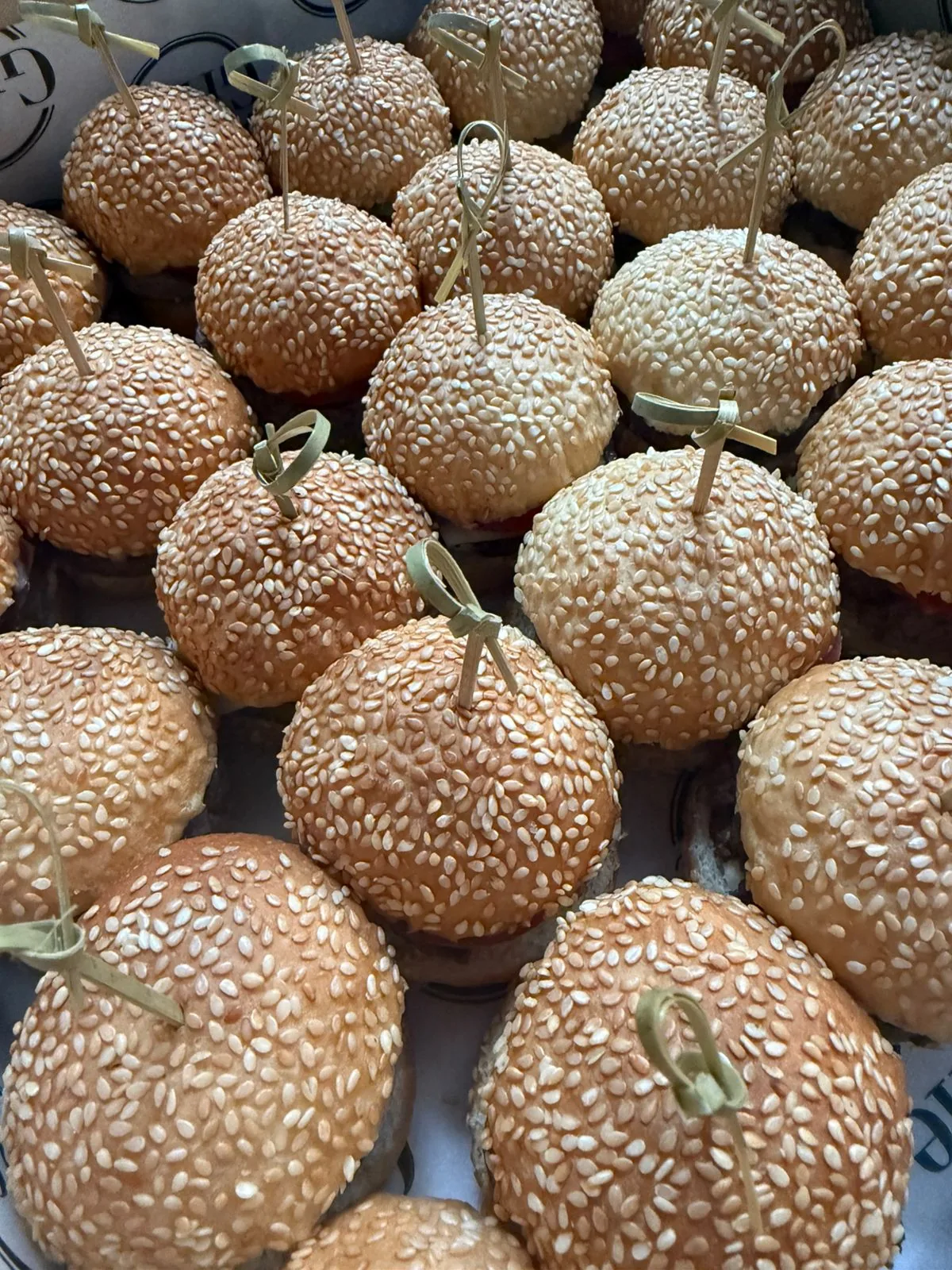 Mini burgers artesanais encomenda Griffe Patisserie Porto Alegre