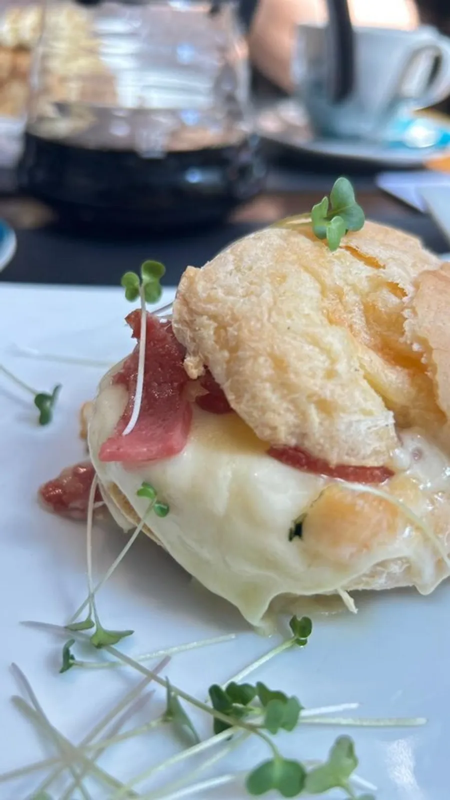 Pão de Queijo Recheado